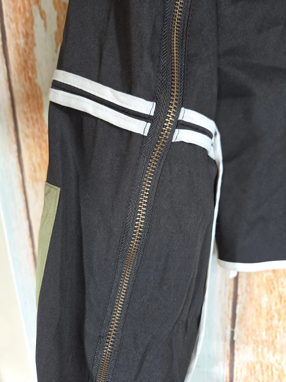 Amber Holic Streetwear Cropped Black Brown Green Jacket. 100% Cotton. Sz M